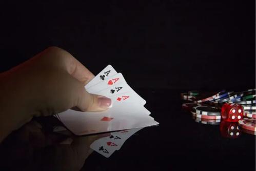 ポーカーショート戦略の効果的な生成方法